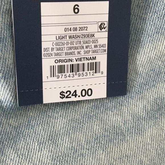 Universal Thread Women's Denim Mini Skirt, Light Wash Various Sizes - Picture 5 of 7